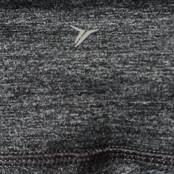 EUC ~ Old Navy Active Go-Dry Fitted Shades of Gray Leggings (Size: Medium) - Picture 4 of 4